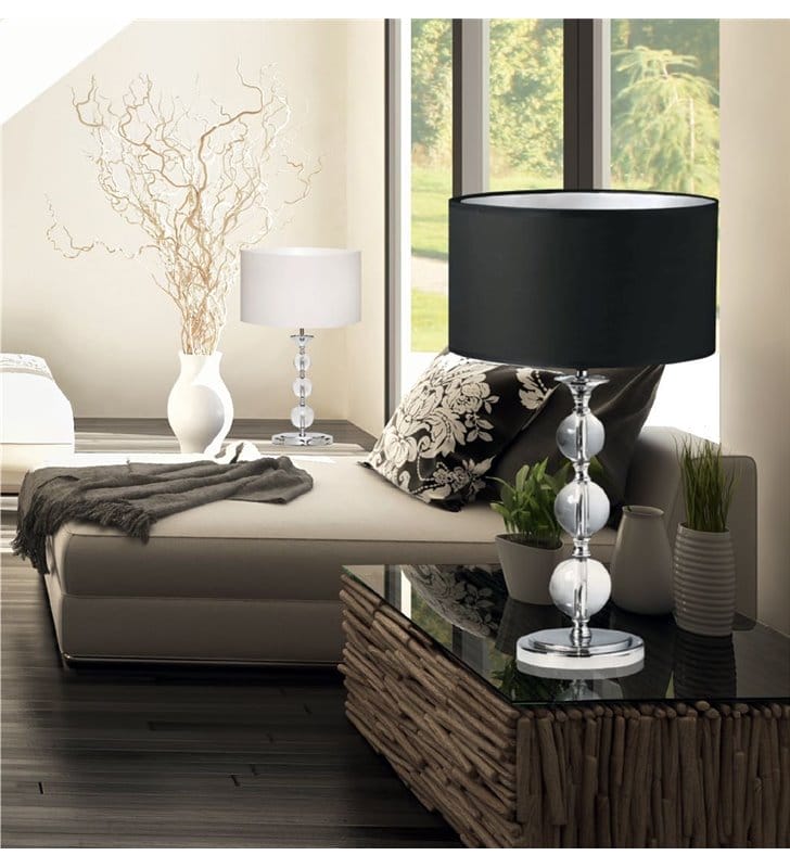 Lampa stołowa Rea biały abażur podstawa połączenie szkła kryształowego z chromowanym metalem elegancka stylowa