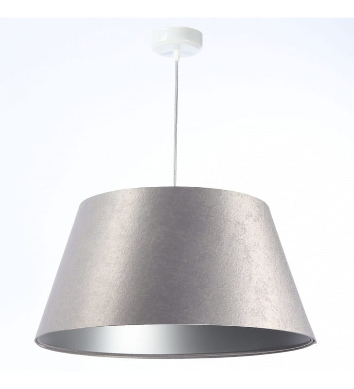 Srebrna błyszcząca lampa wisząca z tkaniny satynowej ze srebrnym środkiem Agatonika styl glamour
