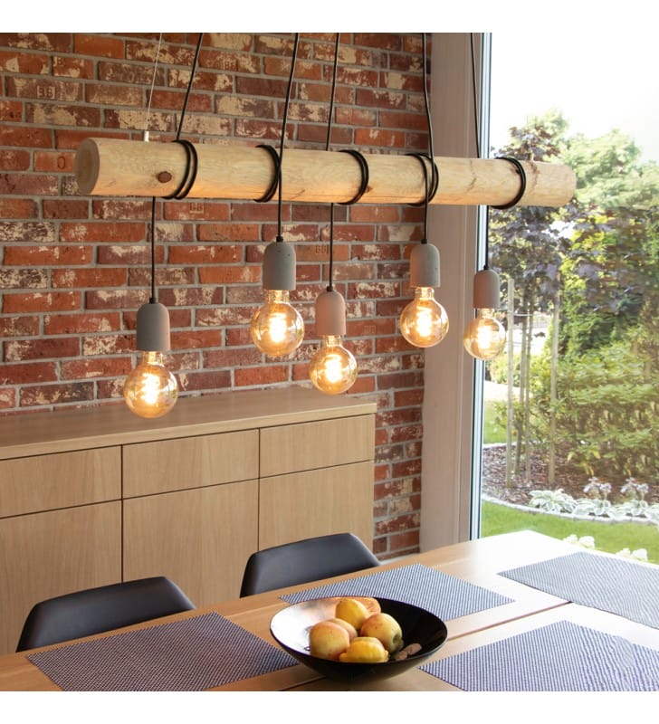 Lampa wisząca Trabo Concrete 5 punktowa drewniana sosnowa belka z betonowymi oprawkami np. nad stół do jadalni
