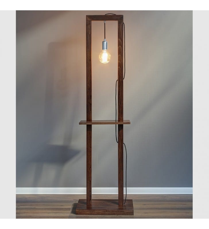 Lampa podłogowa Monopod funkcjonalna styl eko z drewna w kolorze orzecha półka