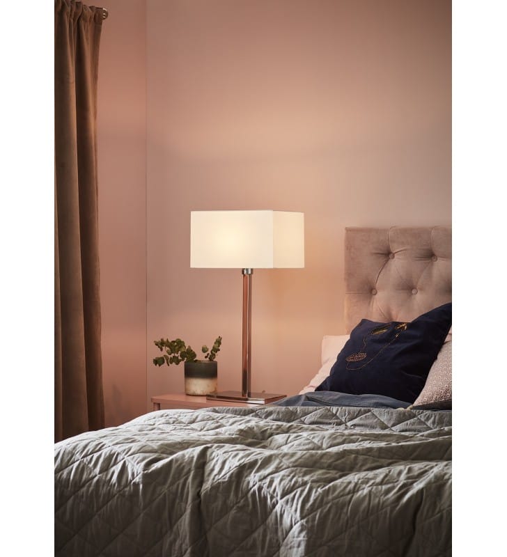 Lampa stołowa Savoy chrom z prostokątnym białym abażurem z gniazdem USB do salonu sypialni na komodę stolik nocny