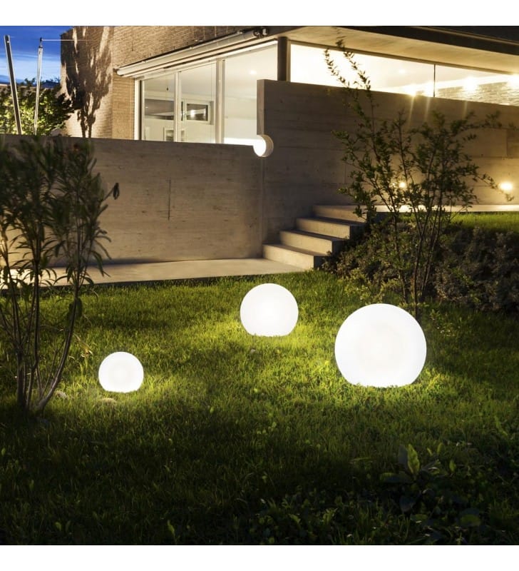 Lampa ogrodowa biała kula Cumulus 45cm przewód dekoracja ogrodowa